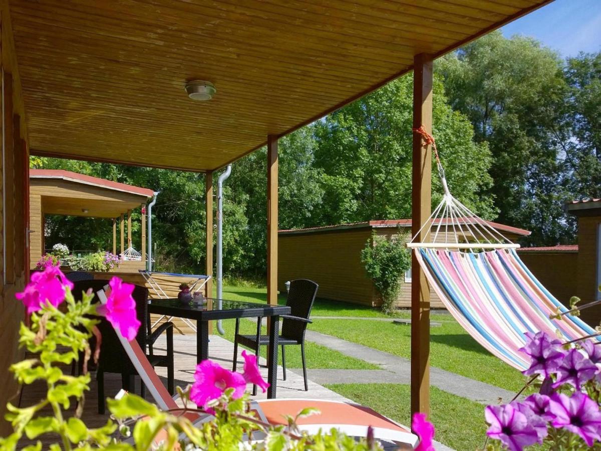 Ferienhaus am Achterwasser in Lütow - B&B Lütow