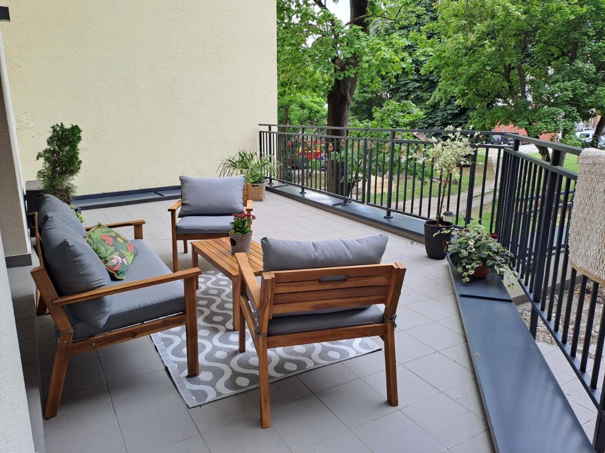 Komfortowy Apartament Przy Bramie Targowej z tarasem- Old Town - Chambres d'hôtes Elbląg
