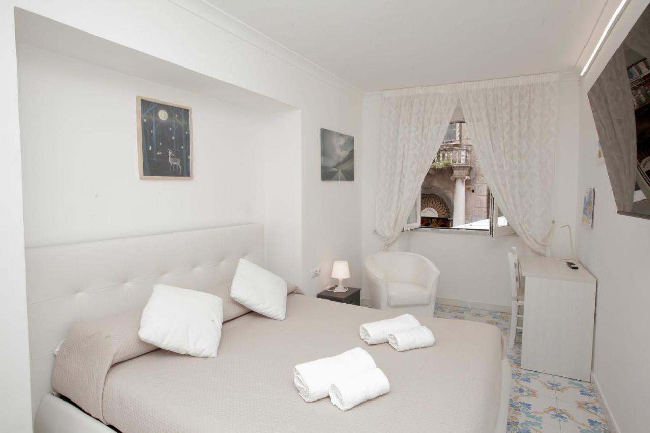 Casa Bianca Amalfi New Central Apt - B&B Amalfi