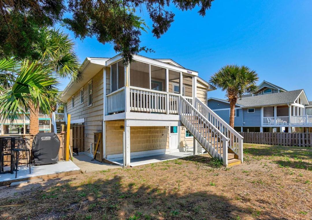 Surf Haus by Carolina Beach Realty - B&B Carolina Beach
