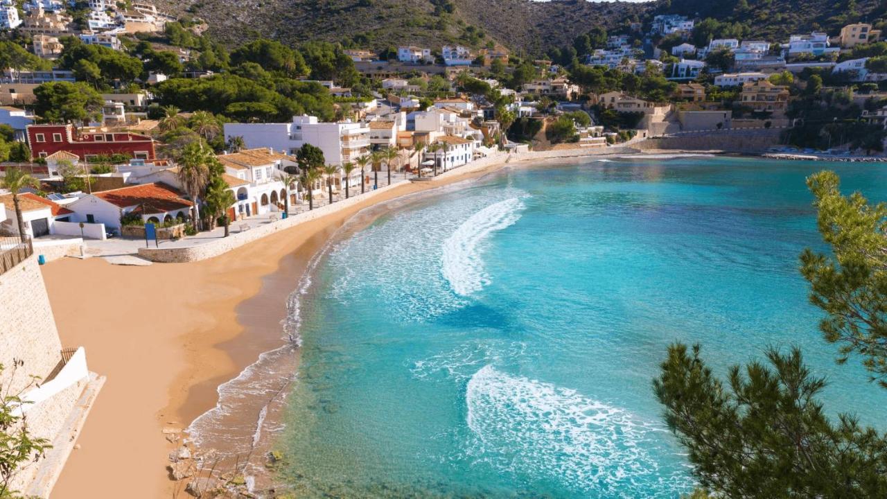 Apartamento en Moraira Centro con Piscina - Ferienwohnung Moraira