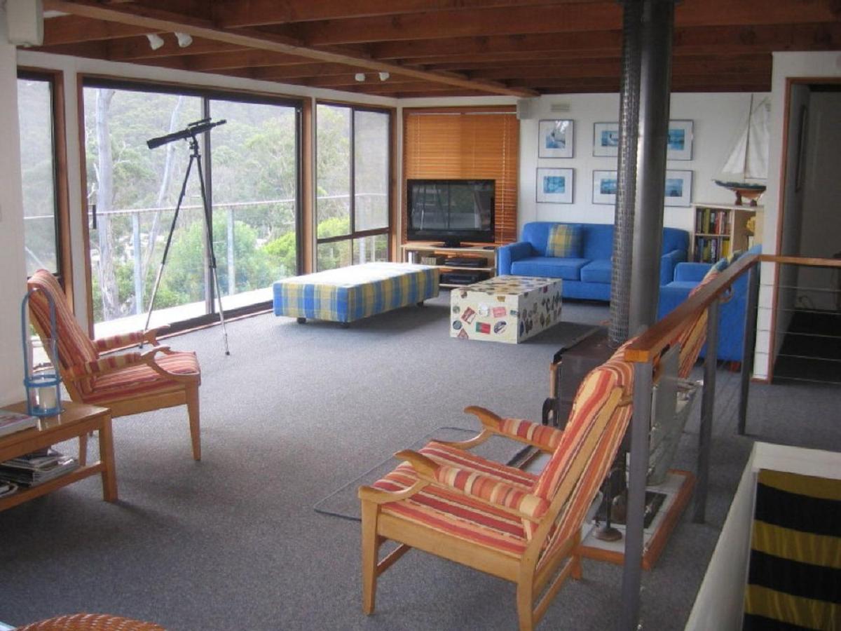 Ocean View with Views Galore - BYO Linen - Chambres d'hôtes Wye River