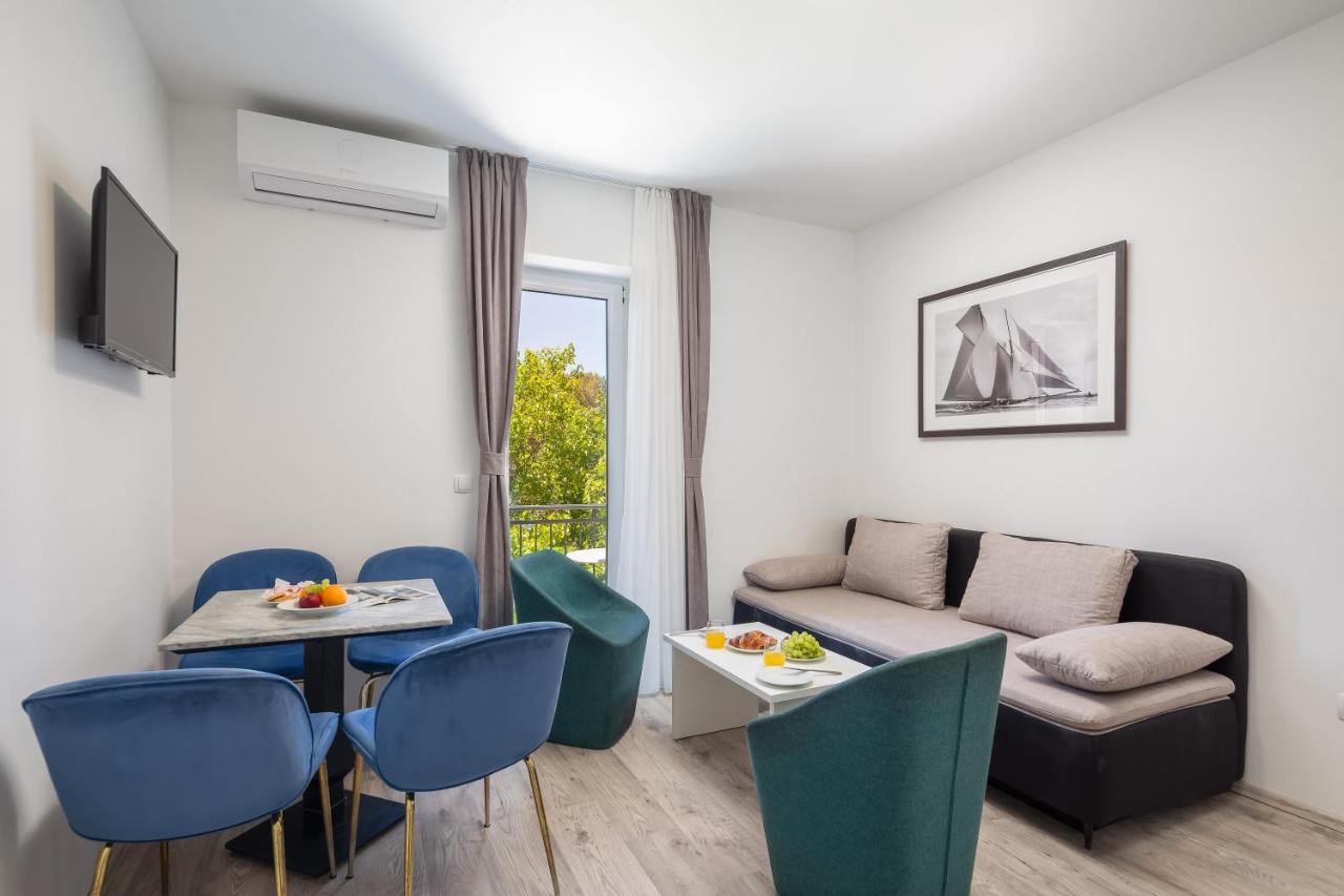 Providenca Beachfront Apartments II - Private Parking - Chambres d'hôtes Makarska