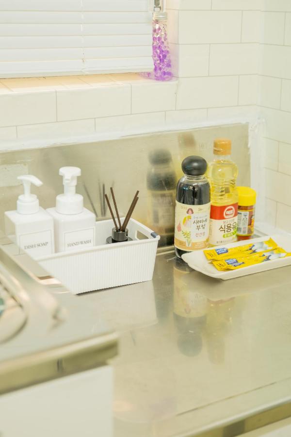 Busan, 6 people, Walking distance to Gwangalli Beach, Parking available, Nampo남천스테이 88 - Ferienwohnung Kwanghan