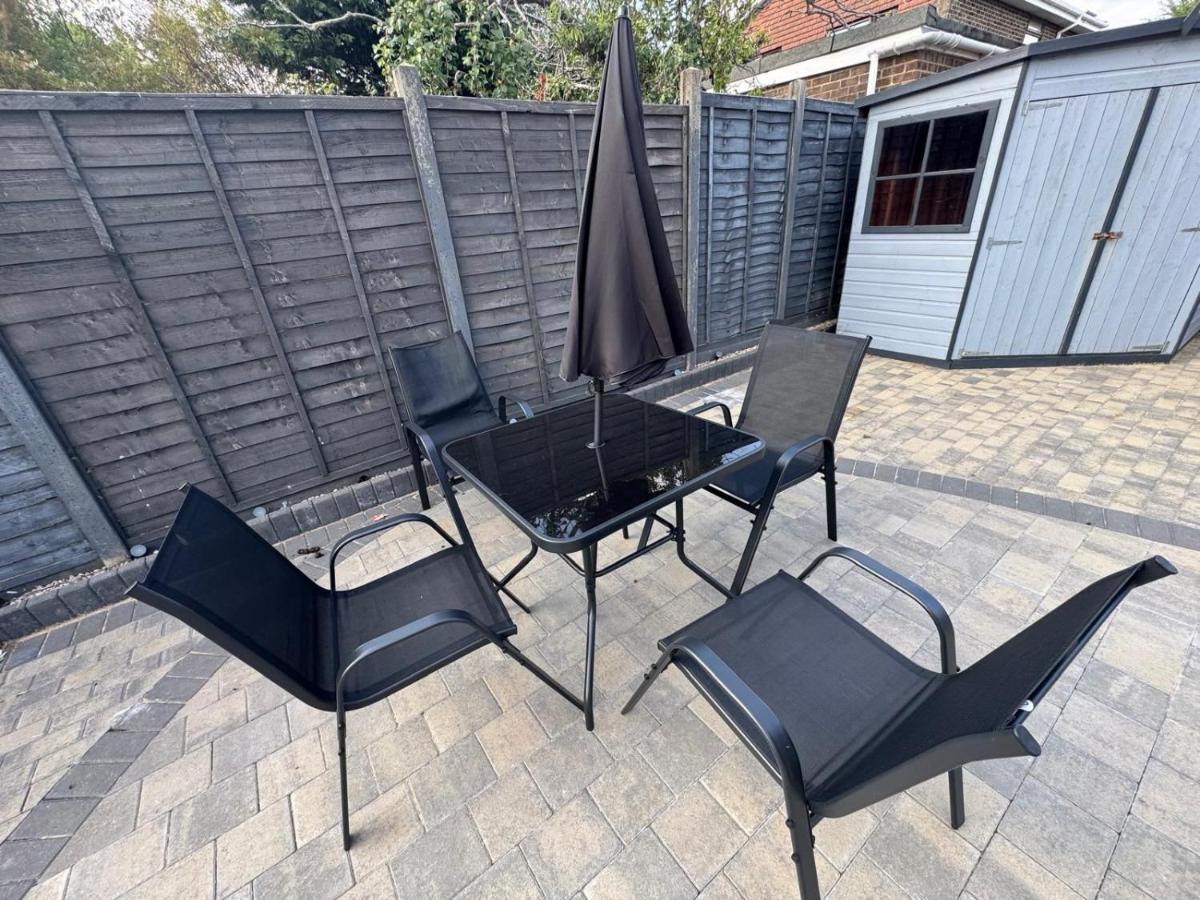 Spacious 5 Bed House Games Room Sleeps 10 - Ferienwohnung Hurn