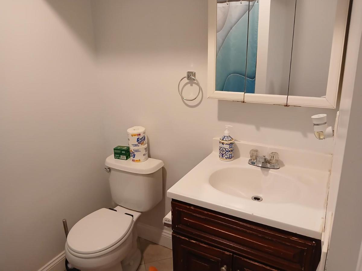 1BR Apartment - Unit B - With Parking and 10min Walk to NYC Train Station - Chambres d'hôtes Mount Vernon