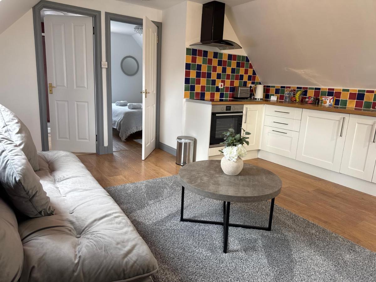 Apartment with Garden View