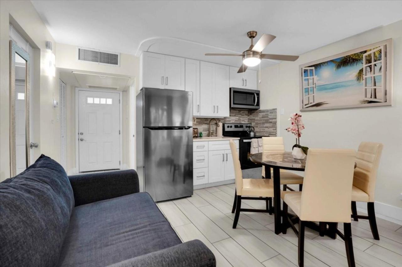 Step from the Beach.Renovated ground Floor unit 63 - Chambres d'hôtes Longboat Key