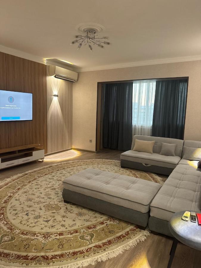 Modern Apartment Near Novza Metro City Center - Bed and Breakfast Aktepa