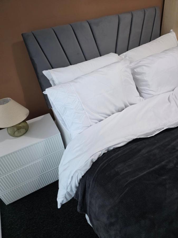 Modern 2 Bed 2 Bath City Apartment - B&B Birmingham