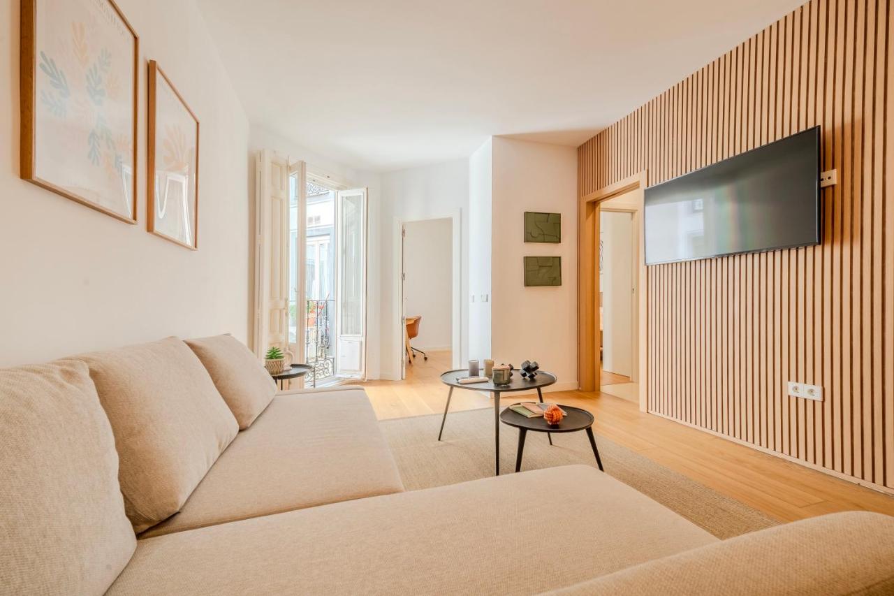 Moderno en Gran Vía con AC y WIFI para 4 huéspedes - Bed and Breakfast Madrid