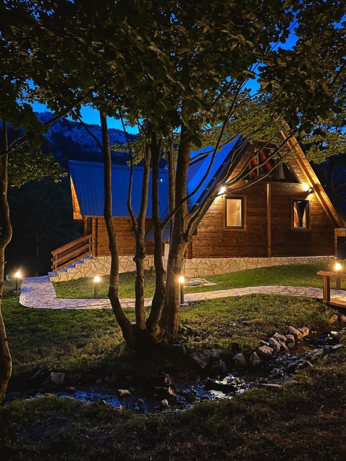 Planinska Tišina - Durmitor Retreat - Bed and Breakfast Šavnik