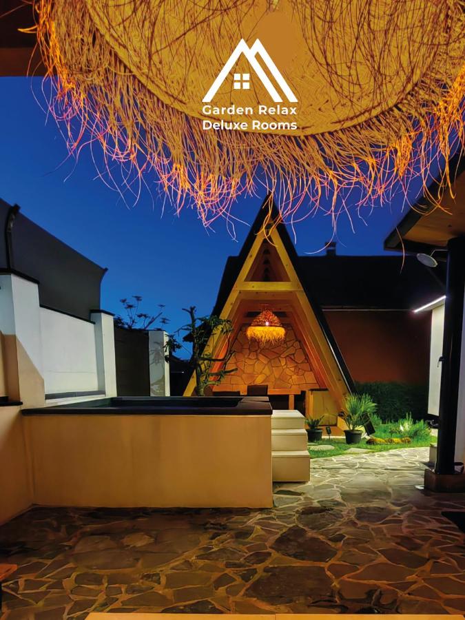 Garden Relax Bungalow "Deluxe Hotel Rooms, Pool, Parking" - Bed and Breakfast Banja Luka