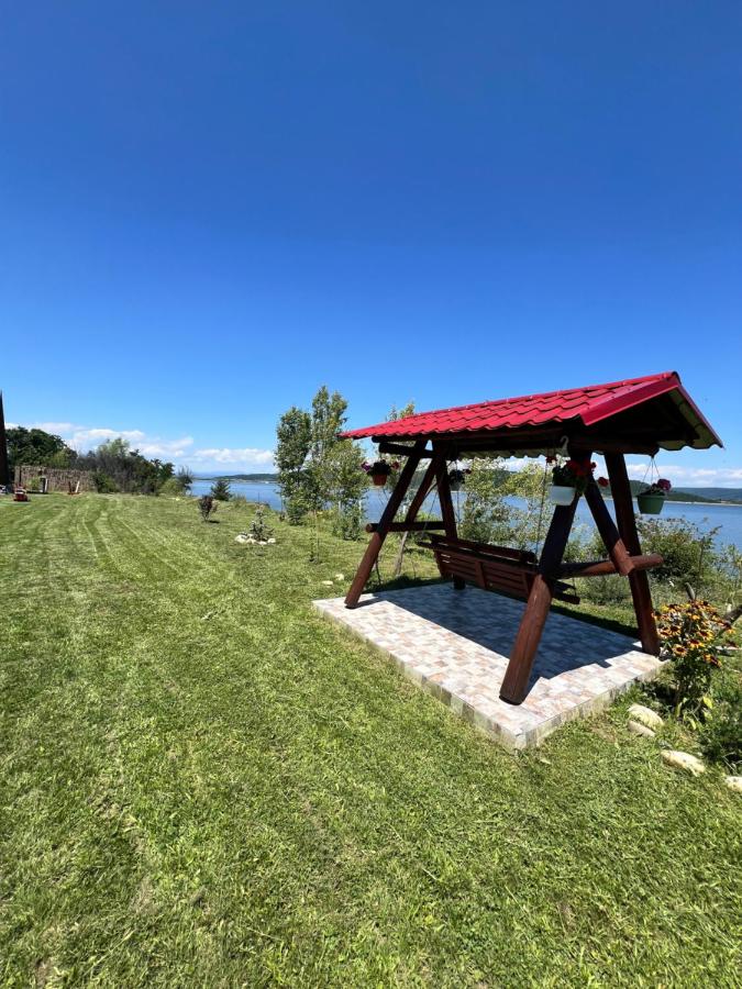 ValceleLakeRetreat - B&B Merişani