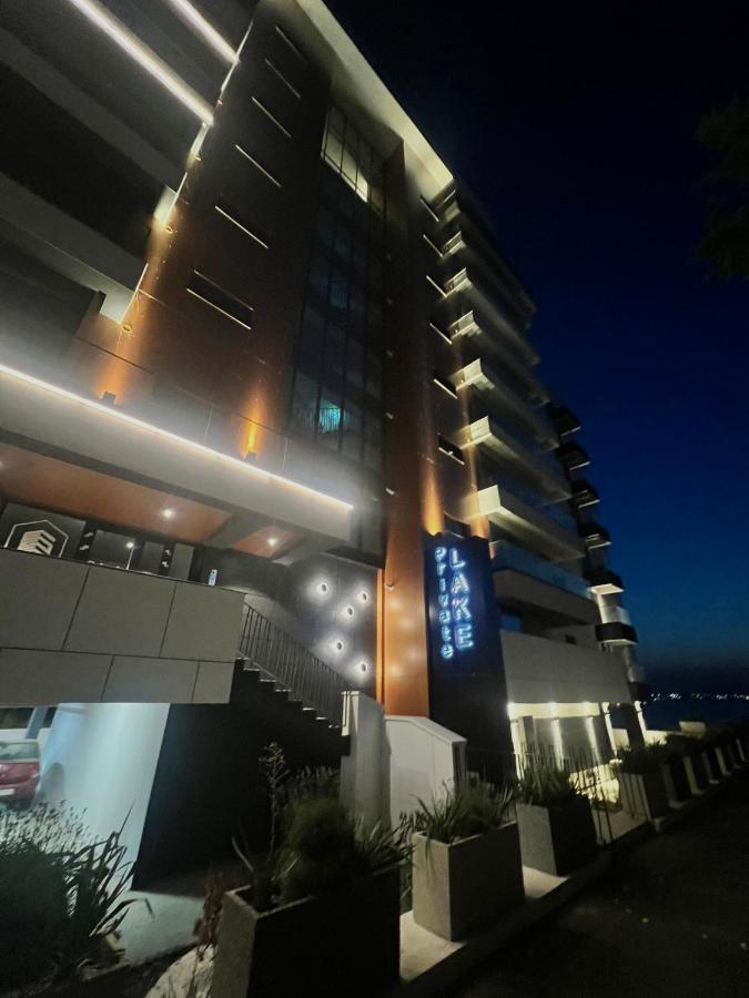 Private Lake Suites - B&B Mamaia