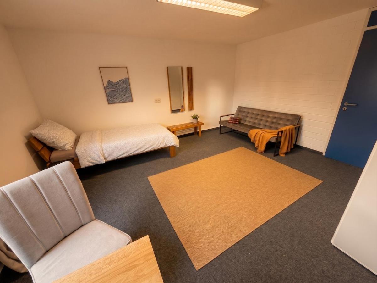 Cozy private room by the forest in Aidlingen - B&B Aidlingen