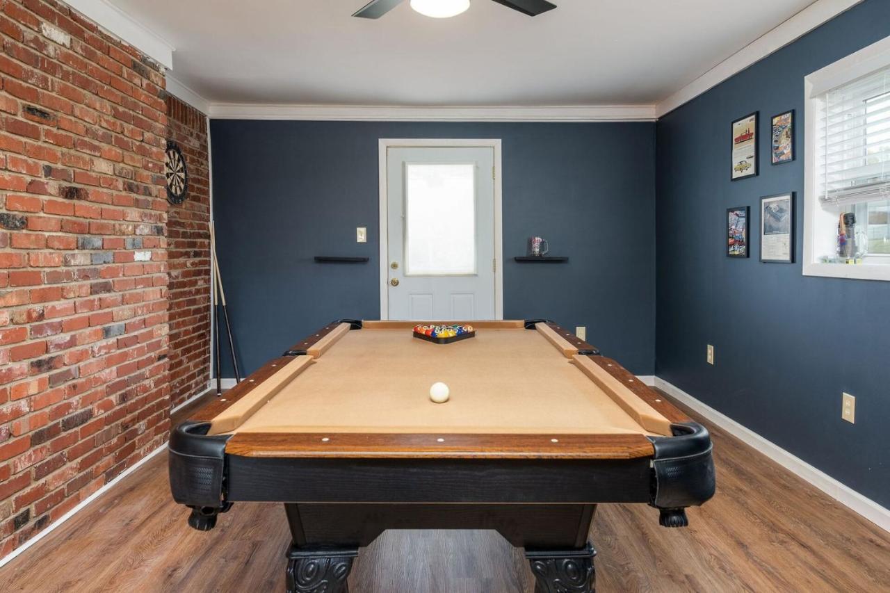 *NEW* Dragster Dream House: 3BD/2BA + Game Room - B&B Bluff City