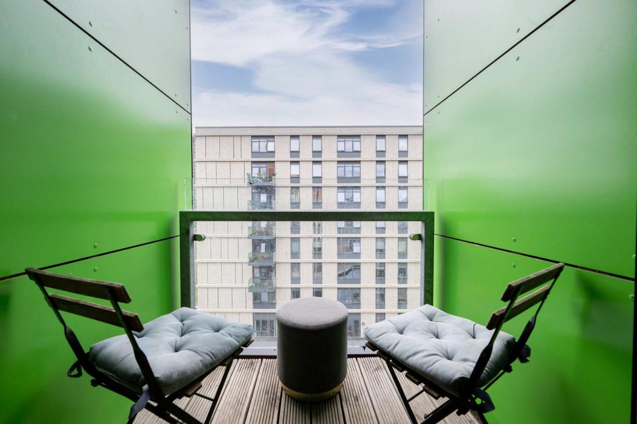 Ancoats Canalside Flat with Balcony - B&B Manchester