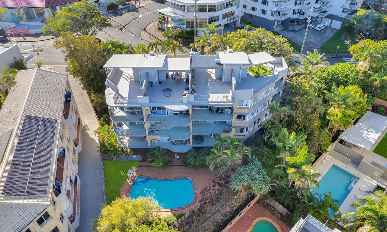 Location at Its Best - Ocean Views & Private Rooftop - B&B Caloundra
