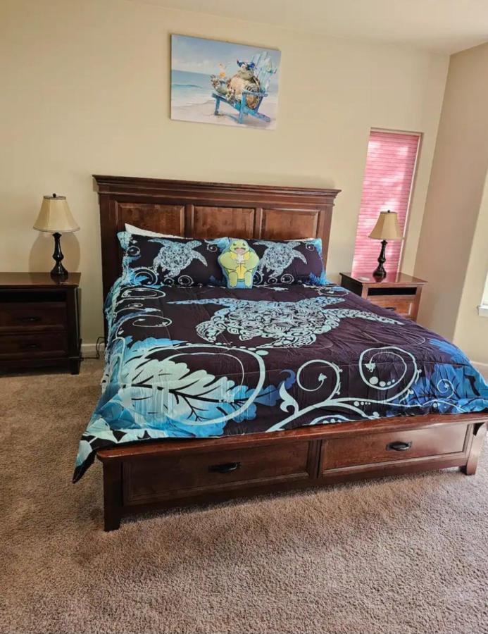 Tipsy Turtle- 4BD Running Y Home - Bed and Breakfast Terminal City