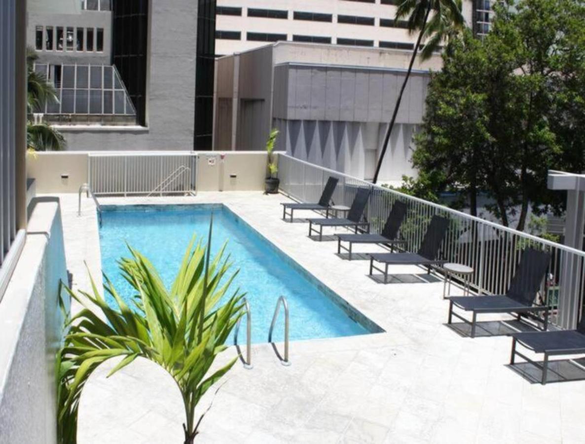 Marine Surf 18th FL Studio Kitchen & Parking - B&B Honolulu