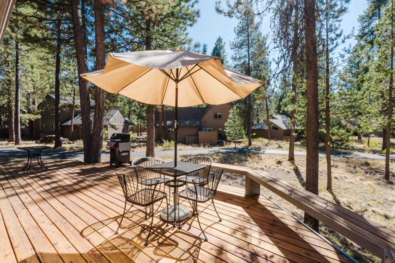 Cozy home near SHARC has AC with a large deck and gas grill - B&B Sunriver