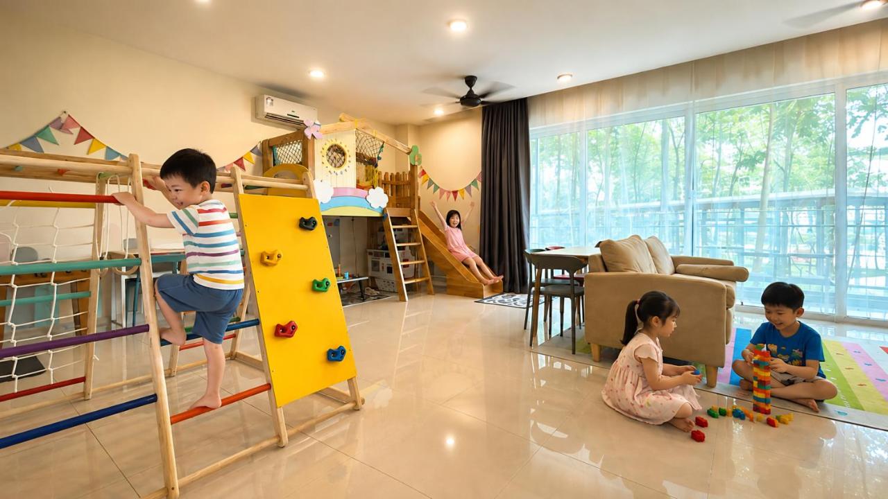 KidValley Legoland, 9Pax, Indoor Slide, Same-Level Pool - B&B Iskandar Puteri