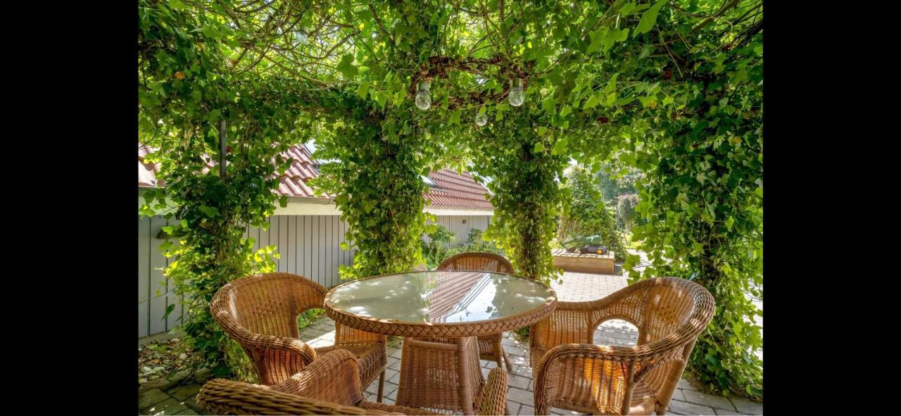 Gemütliches Ferienhaus Mit Charme - Ferienwohnung Nakskov