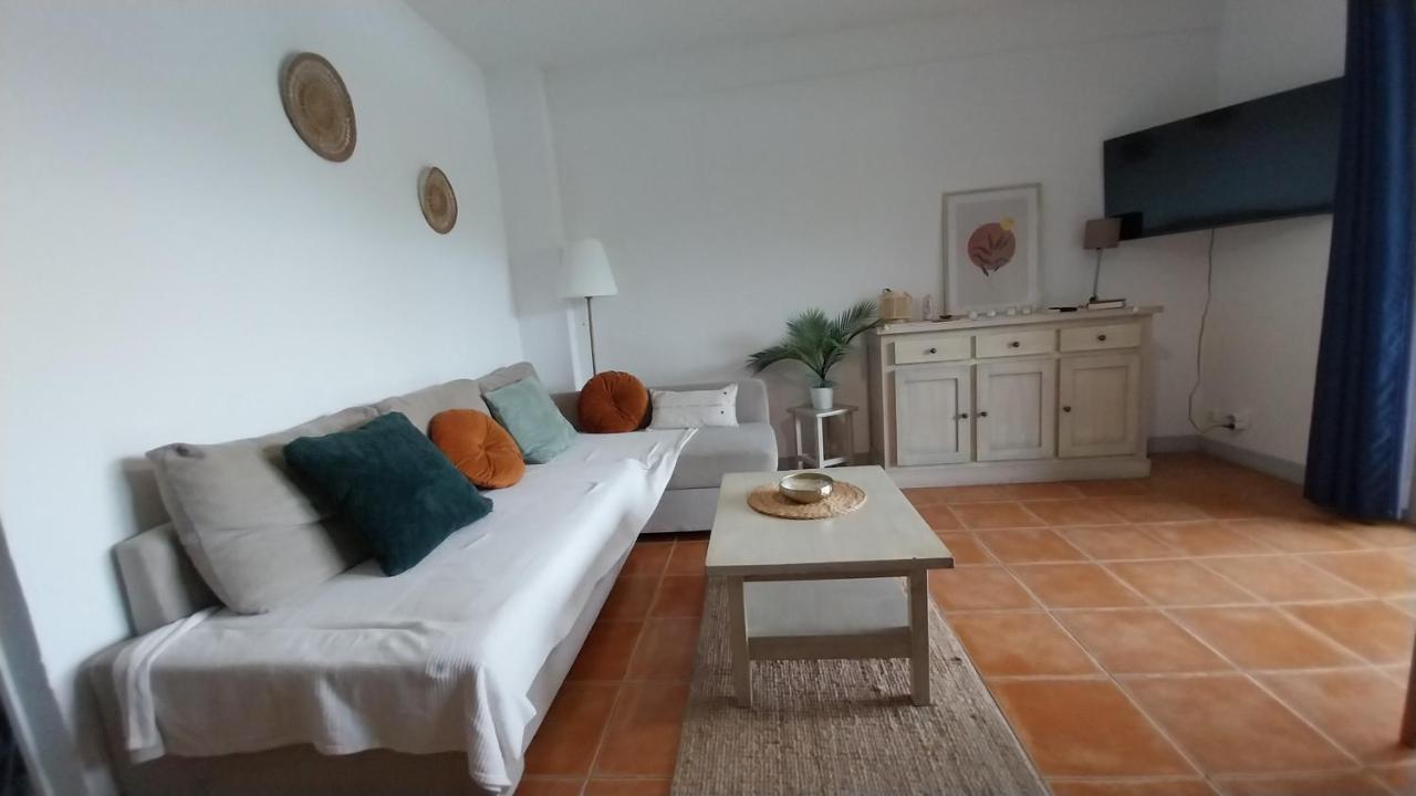 La Ciotat Appartement T2 bord de mer, piscine, parking - B&B La Ciotat