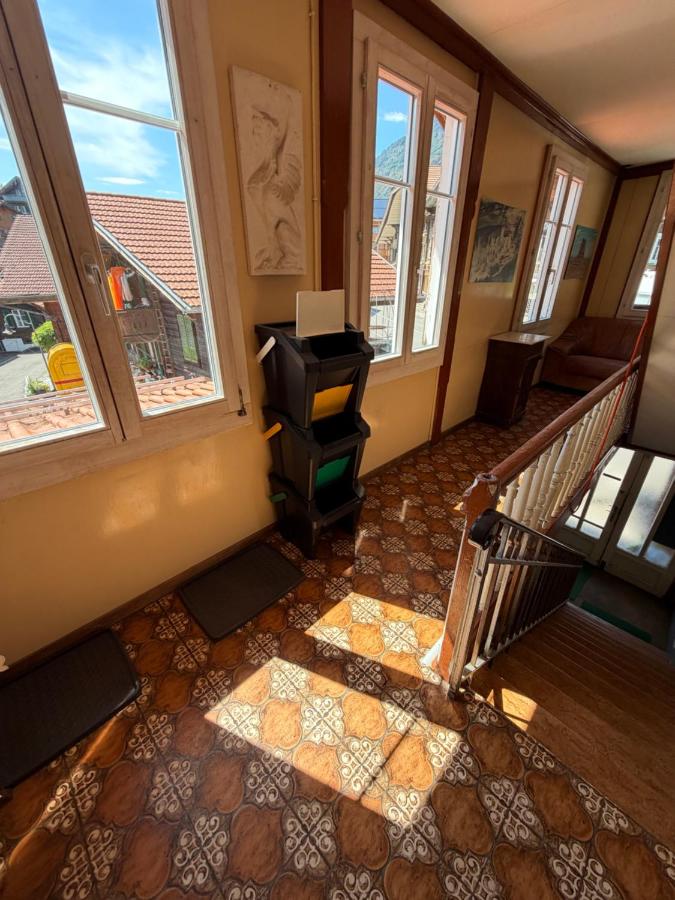 Sam's big Lakeview apartment - B&B Ringgenberg