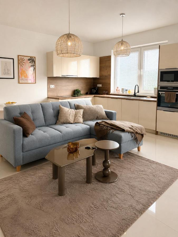 KUKI Apartments Osloboditeľov - B&B Trenčín