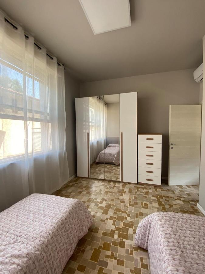 Brianza Living Meda 3 camere Stazione 100 m - B&B Meda