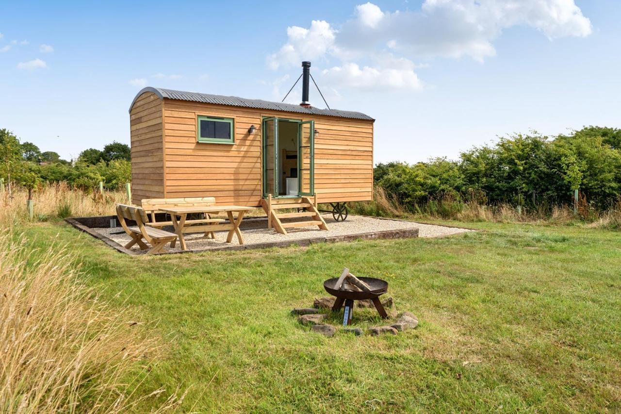 Shepherds Rest - shepherds hut - New for 2026 - B&B Liverton