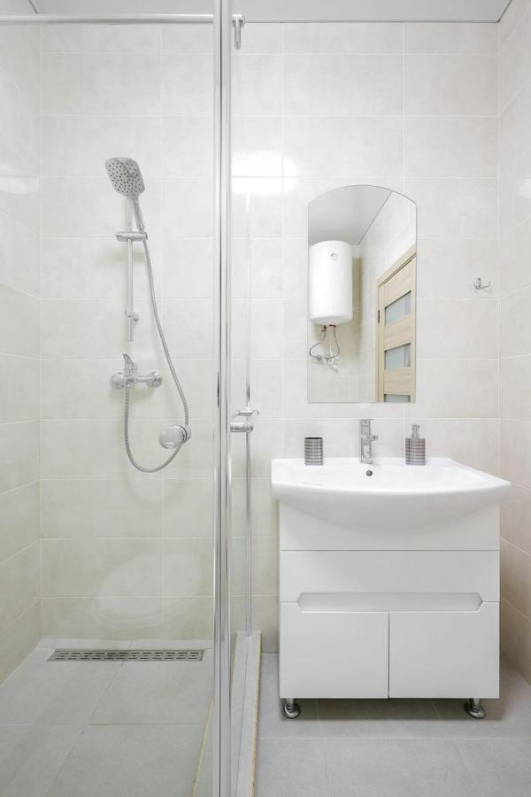 Класичні апартаменти в ЖК Яскравий біля Лікарні 8 - B&B Kyiv