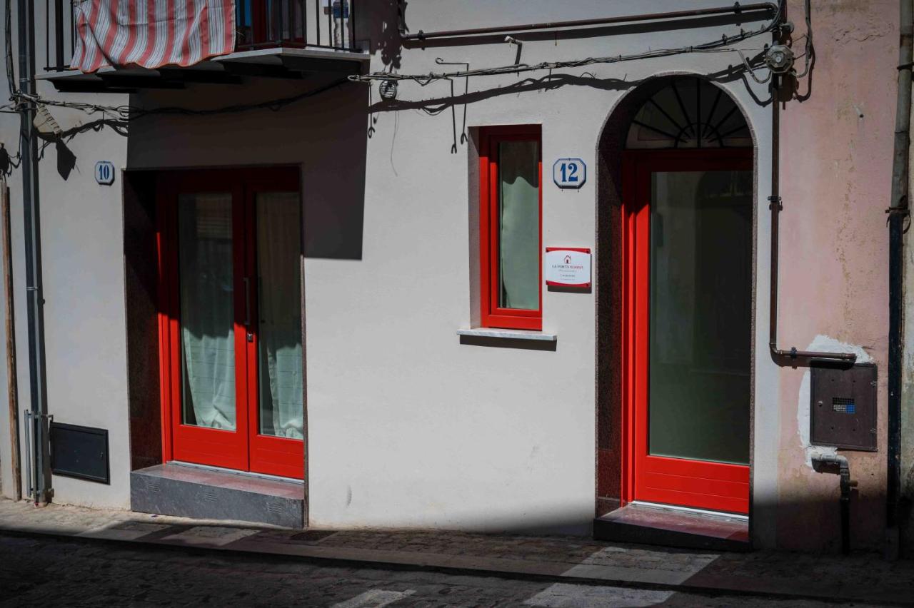 La Porta Rossa House - Ferienwohnung Castelbuono
