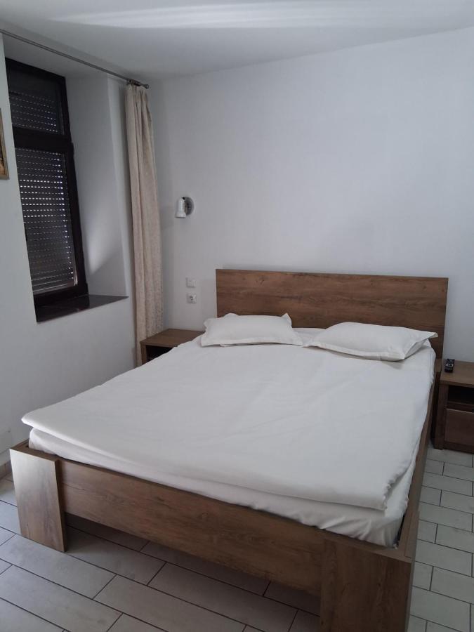 CazareCentru - B&B Curtea de Argeş