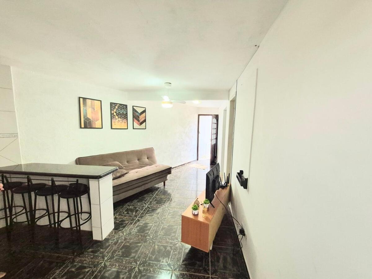 Ap simples em Residencial a 100m da praia - Bed and Breakfast Guaratuba