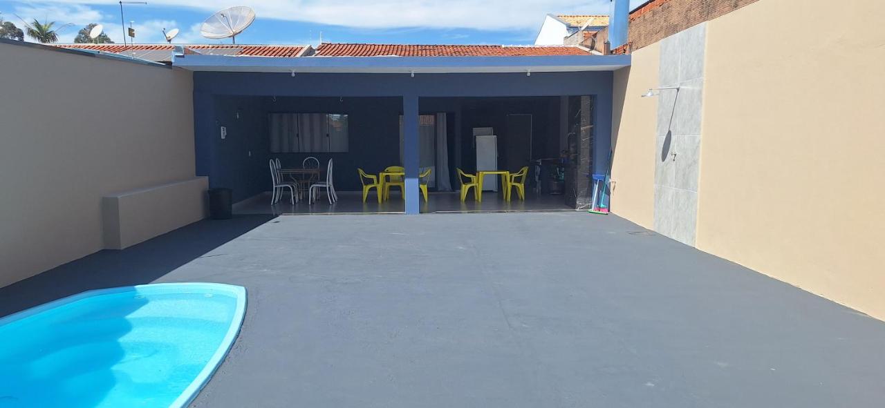 Edicula Seu Lazer Particular com Piscina e Churrasqueira no Centro de Brotas - Bed and Breakfast Brotas