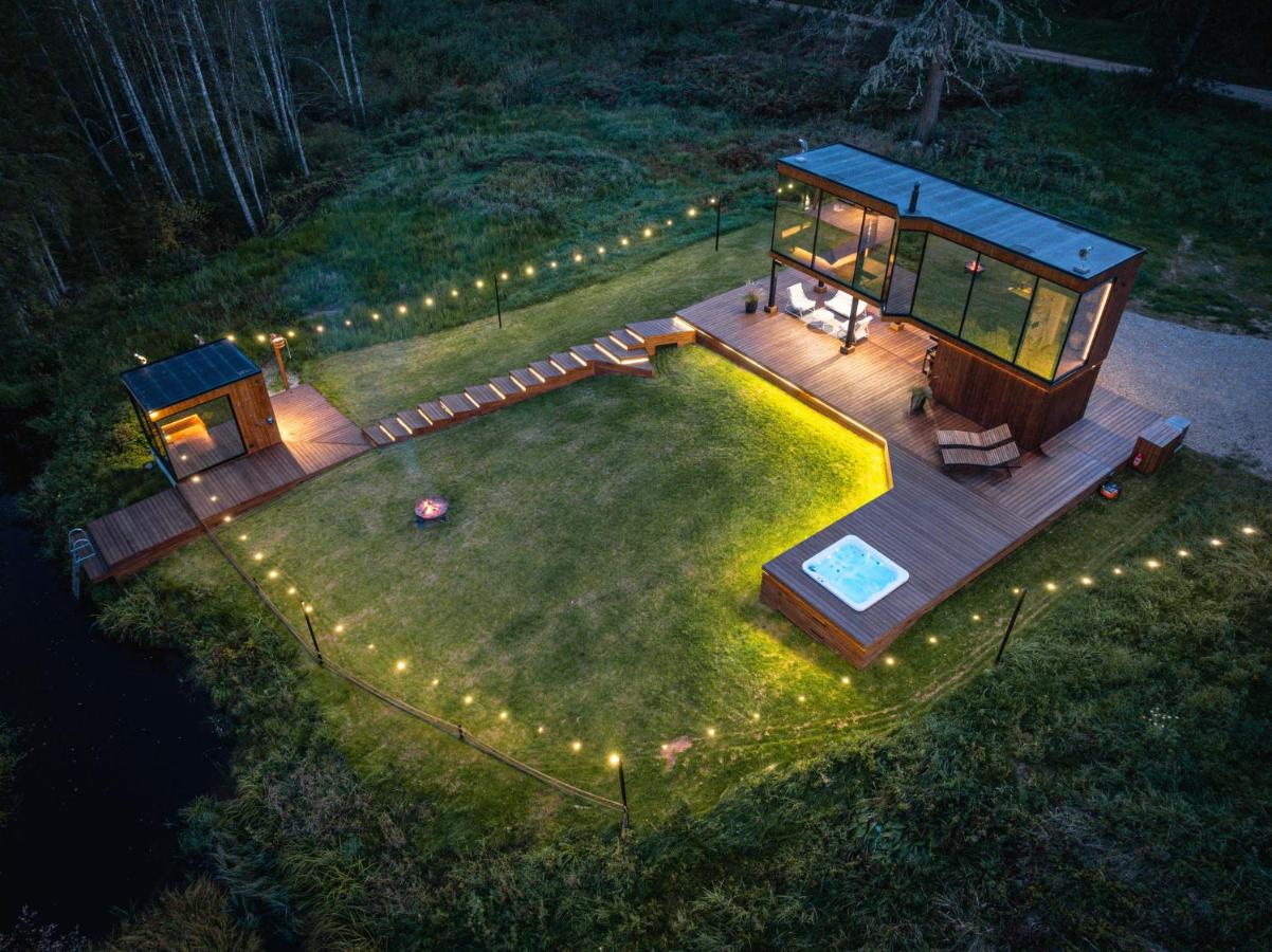 Ojasaarõ Glass Spa Villa with Sauna & Hot Tub - B&B Lüütsepa