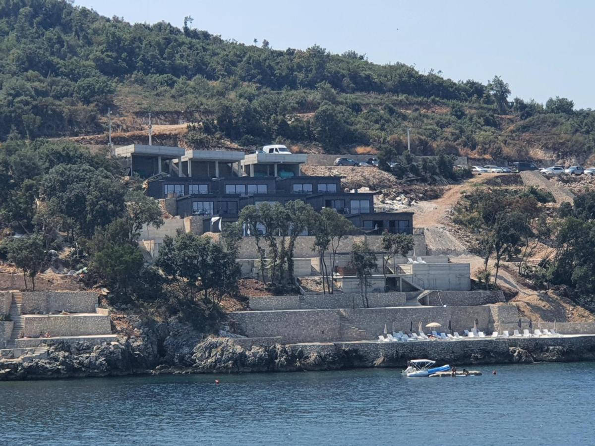 Kristal Seafront Suites - Meerblick - direkte Meereslage - B&B Utjeha