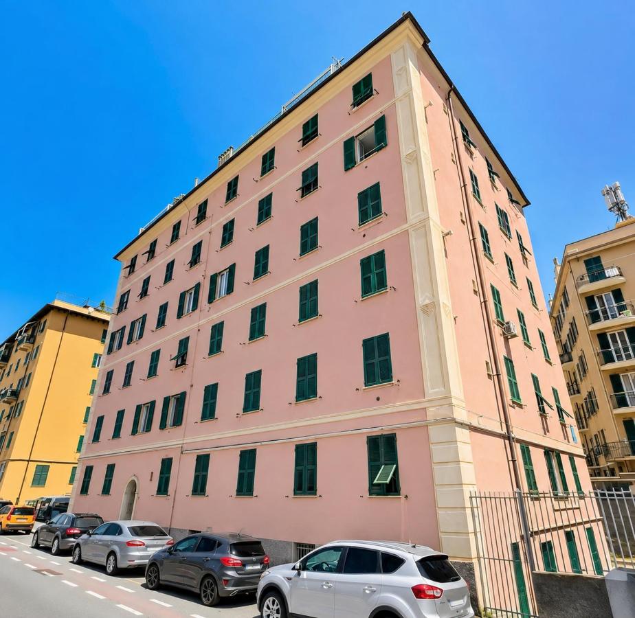 Genova Est Gateway Comodo, Elegante parcheggio Piastra Genova Est a 5 minuti a piedi da casa - B&B Genova