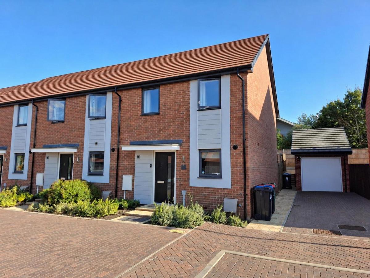 Modern 3-Bed Home - Garden & Parking - Wavendon MK - B&B Wavendon