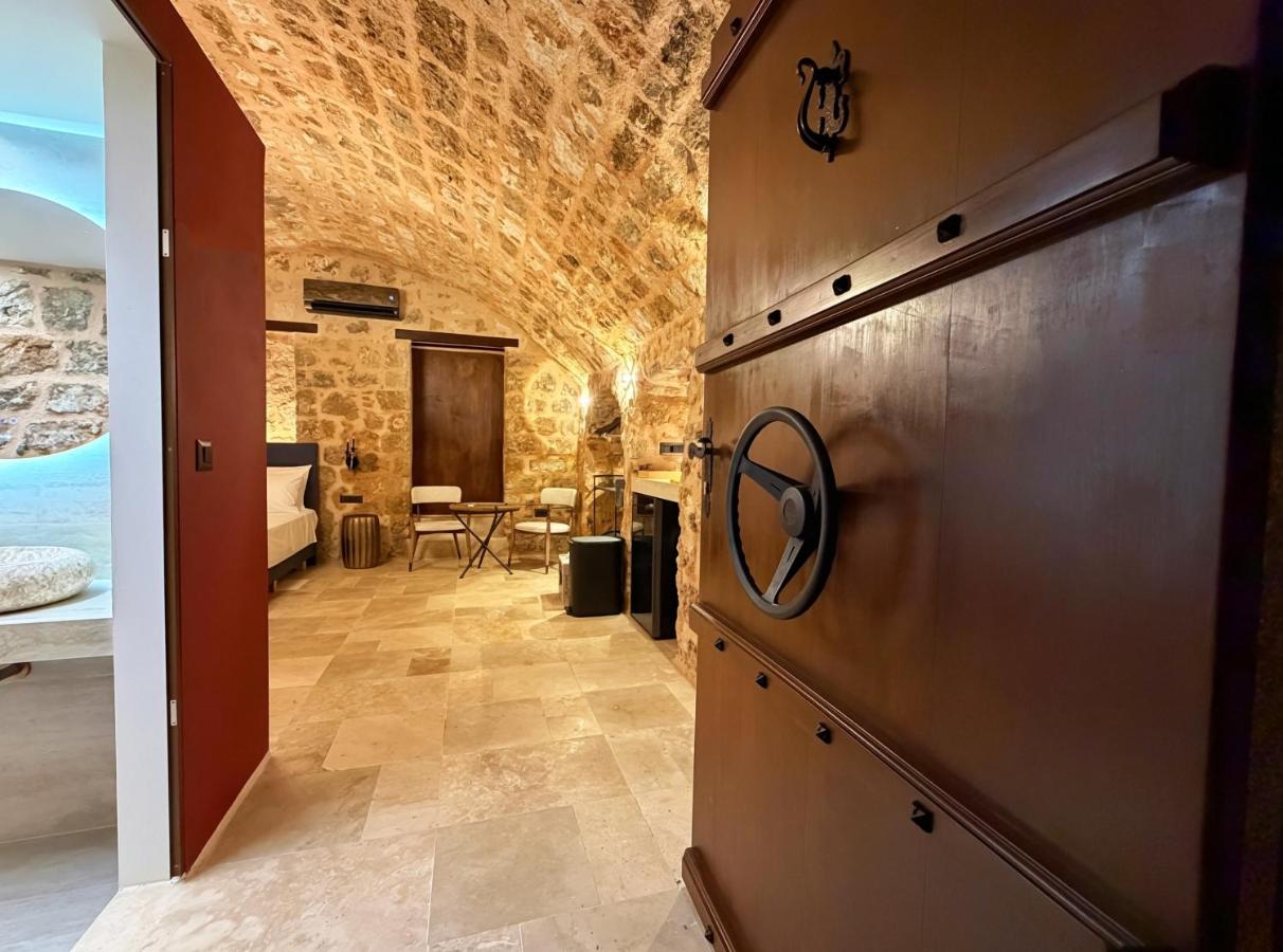 Medieval Arches - B&B Rodas