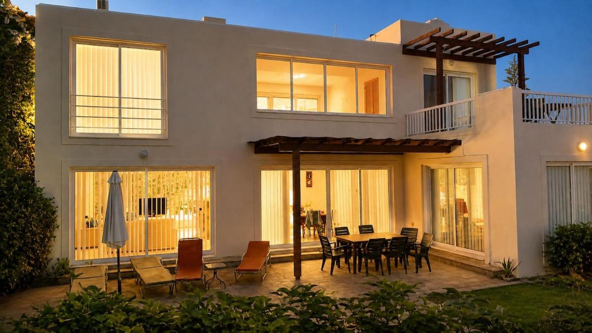 Poseidon View Villa - Pissouri - B&B Pissoúri