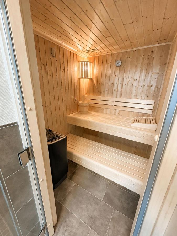 Freistehendes Ferienhaus am Kutterhafen mit Sauna - B&B Butjadingen