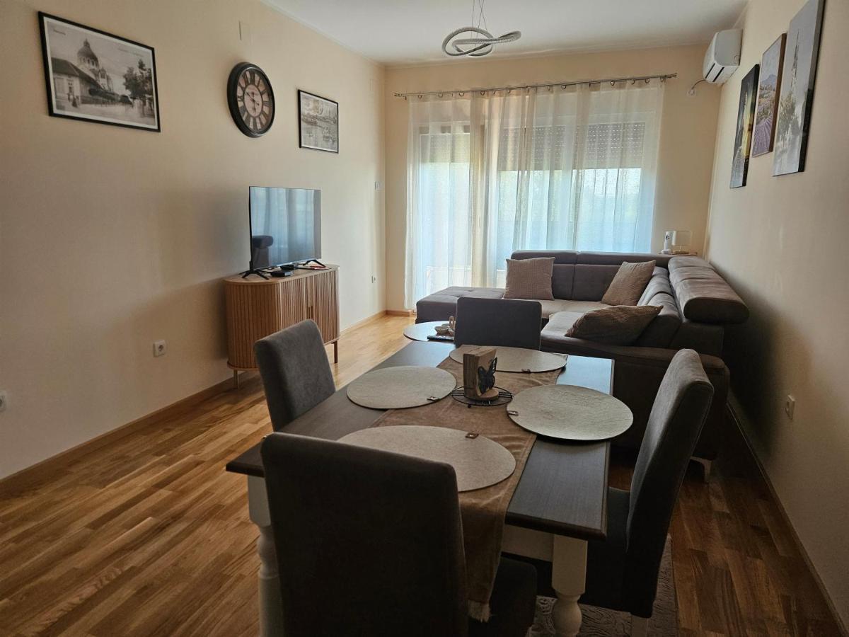 Elena Residence 15min from Belgrade - B&B Pančevo