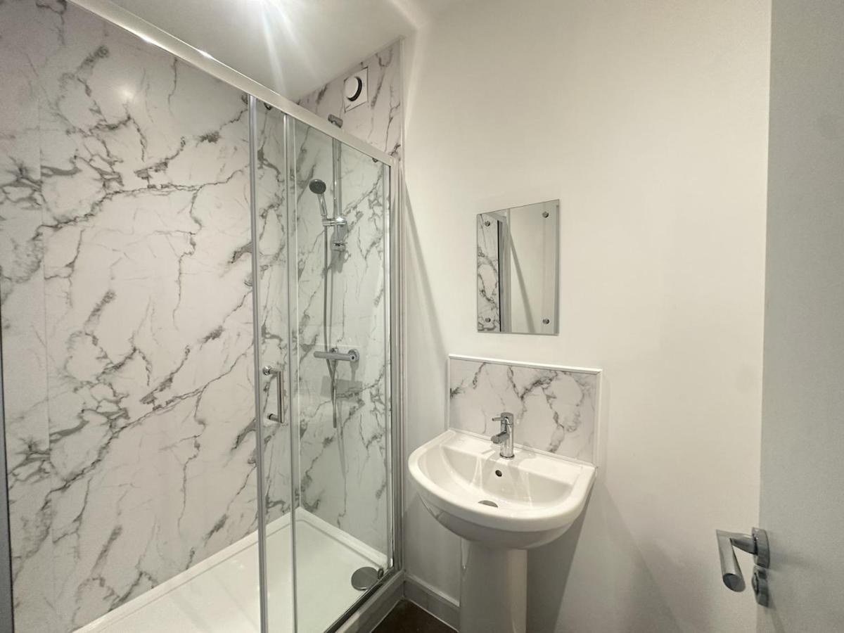 En-suite Room - Private Parking - Canterbury - S8 - Chambres d'hôtes Kent