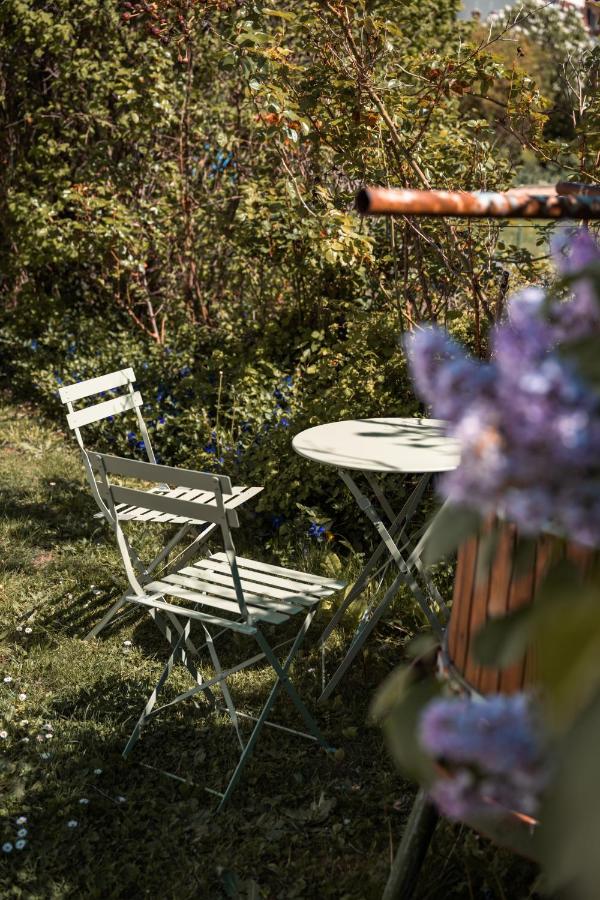 Le Cabanon des Vignes - Ma Retraite - Bed and Breakfast Bôle