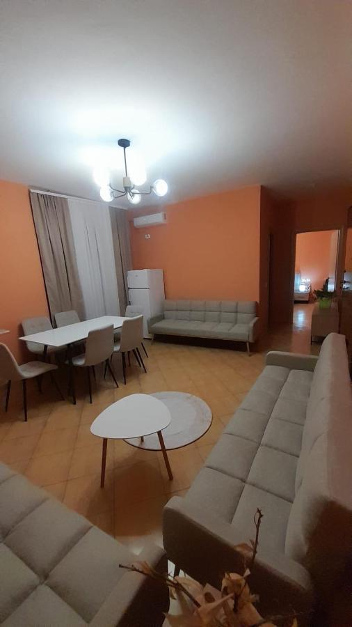 Lonas Apartment - B&B Vlorë