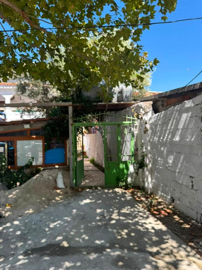 Aranit Guest House - Bed and Breakfast Vlorë